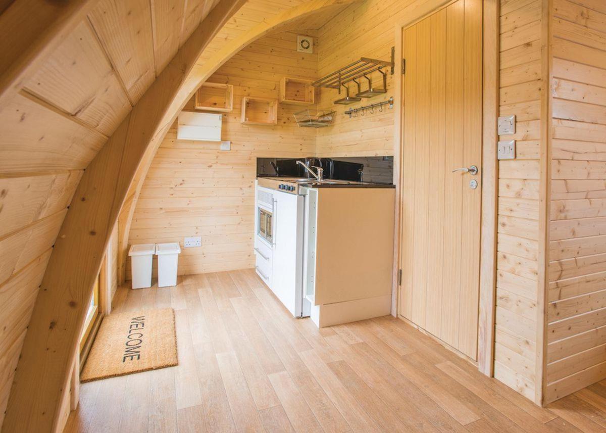 Отель Dovestone Holiday Park Greenfield  Экстерьер фото